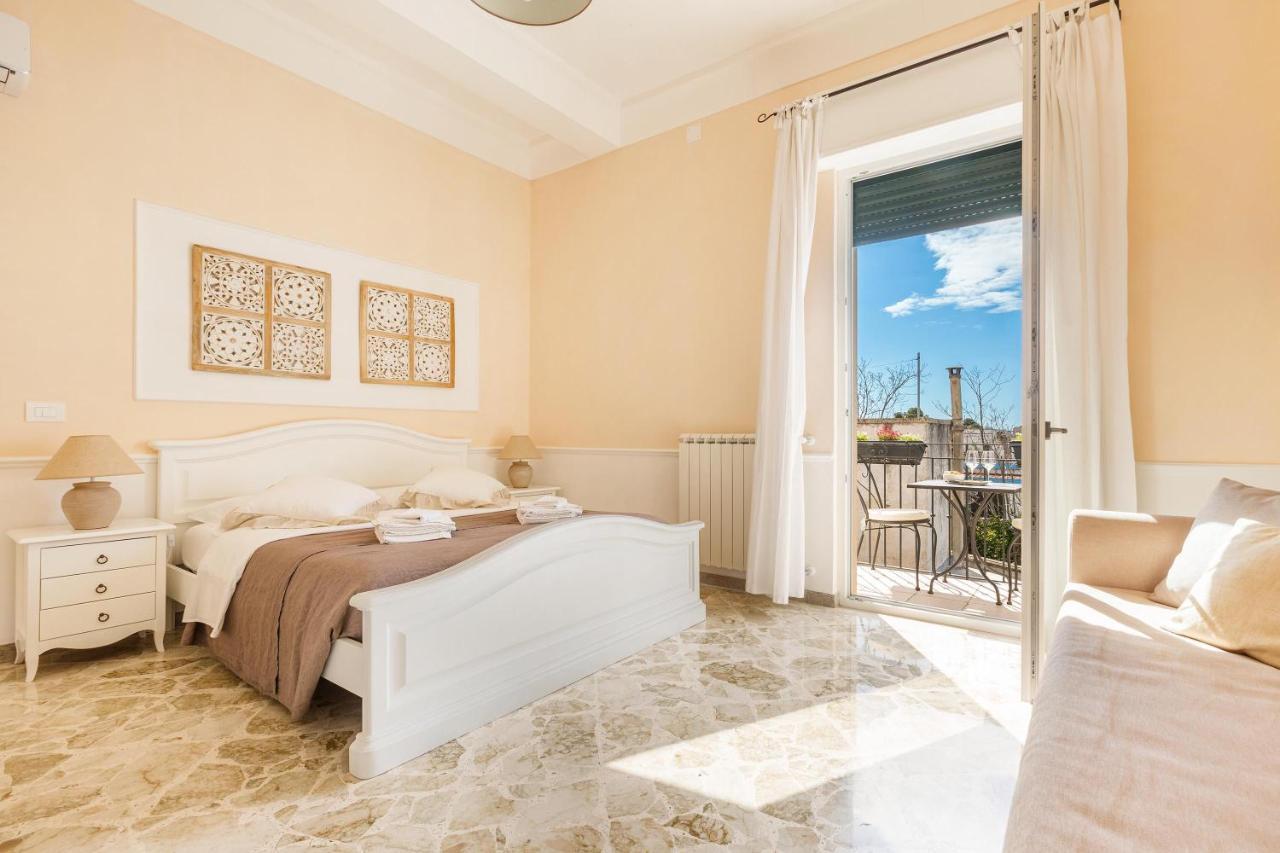 Dimora Le Tre Muse Guesthouse レッチェ エクステリア 写真