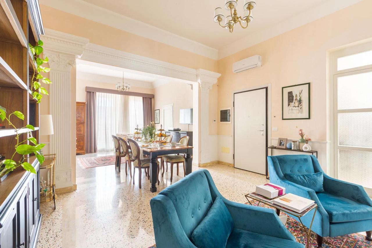 Dimora Le Tre Muse Guesthouse レッチェ エクステリア 写真