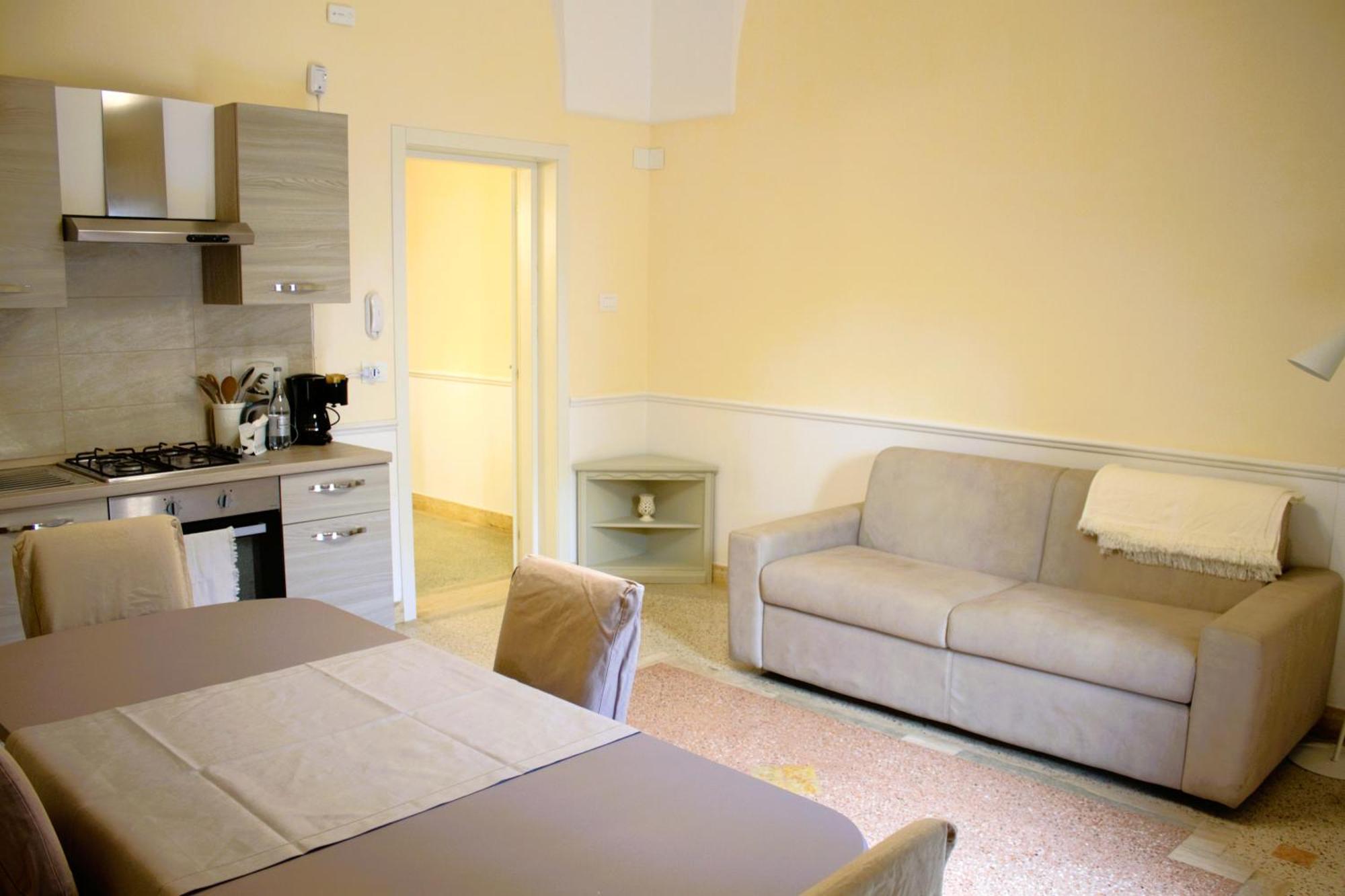 Dimora Le Tre Muse Guesthouse レッチェ エクステリア 写真
