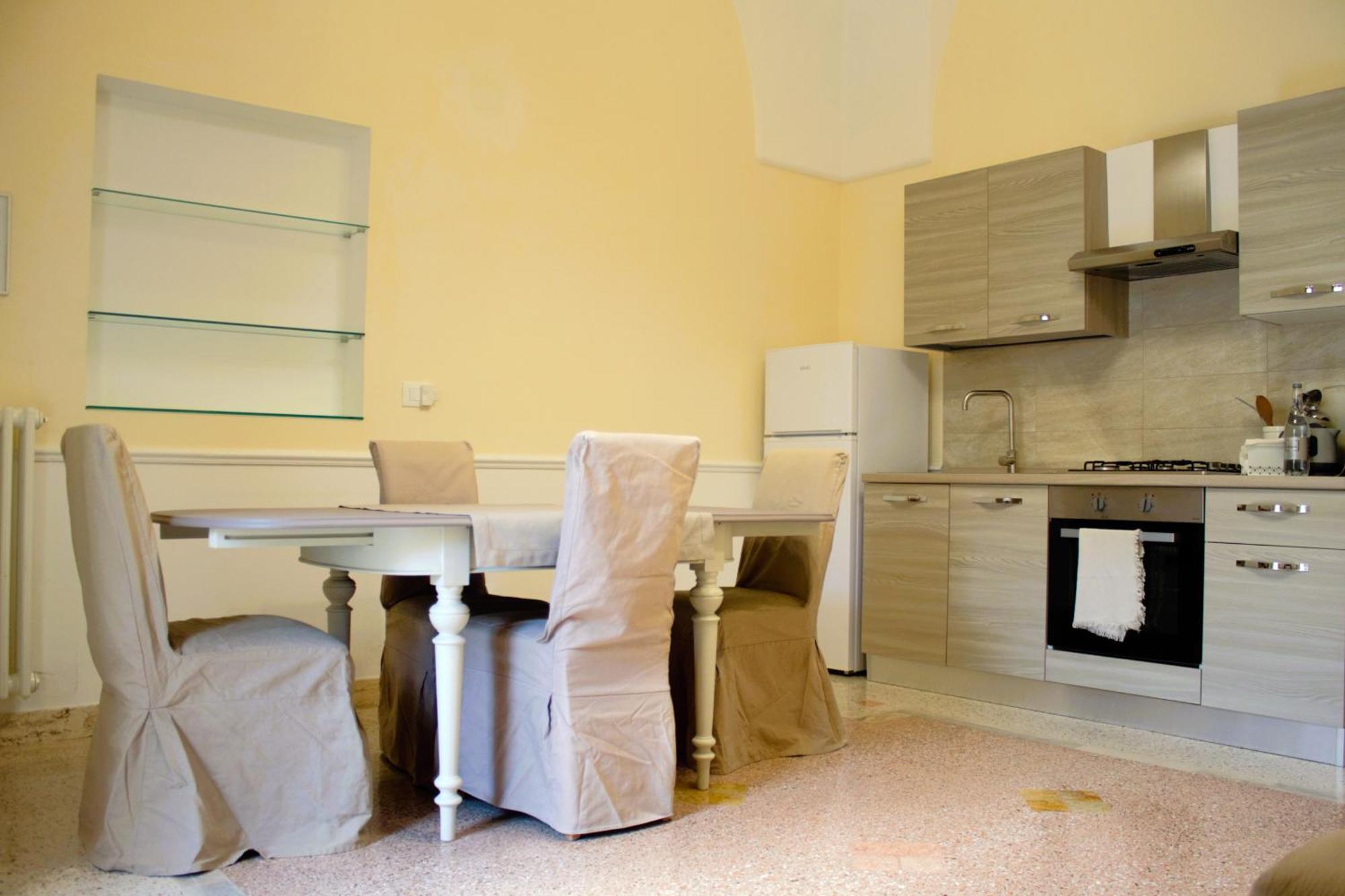 Dimora Le Tre Muse Guesthouse レッチェ エクステリア 写真