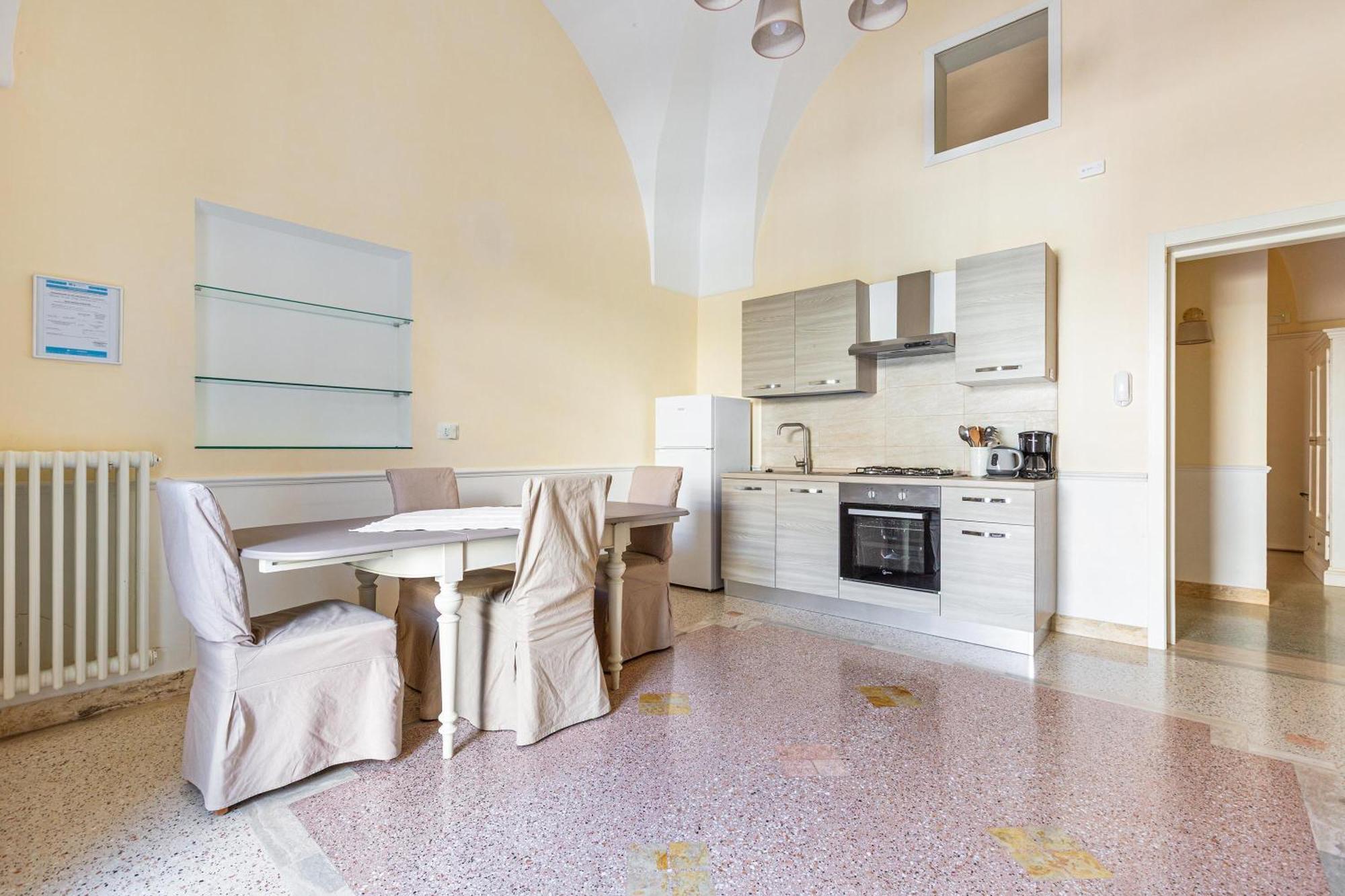 Dimora Le Tre Muse Guesthouse レッチェ エクステリア 写真